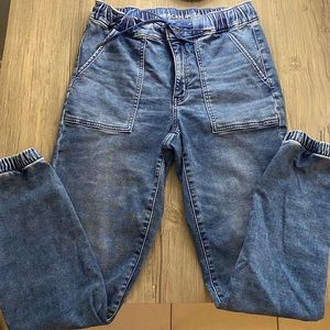 American Eagle Elastic Waist Jogger Jeans